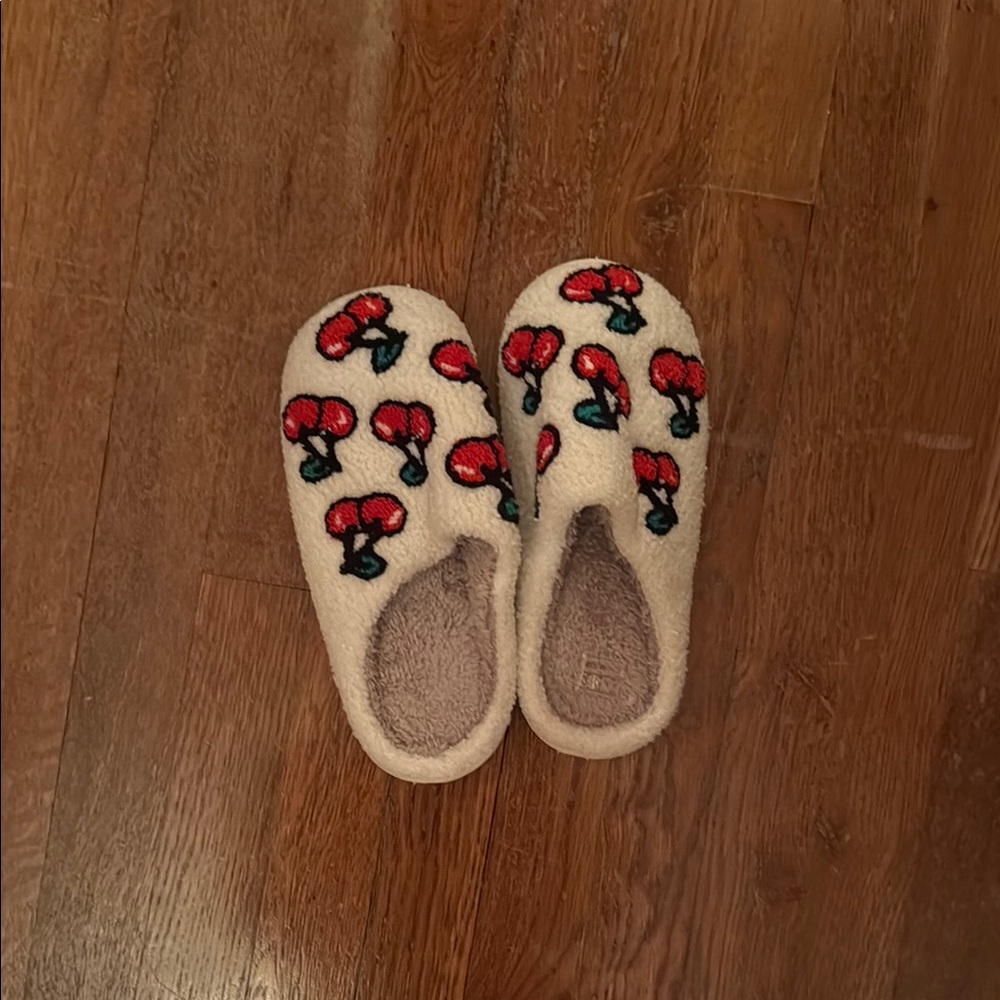 Cozy Cherry Pattern Slippers